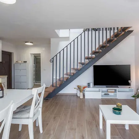 In - Istrien 35369 Appartamento Porec