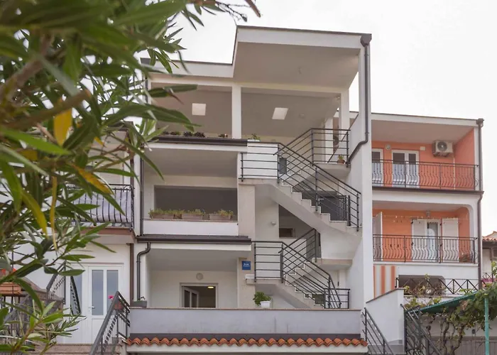 In - Istrien 35369 アパート *